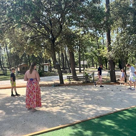 Camping La Simioune En Provence Боллен Екстер'єр фото