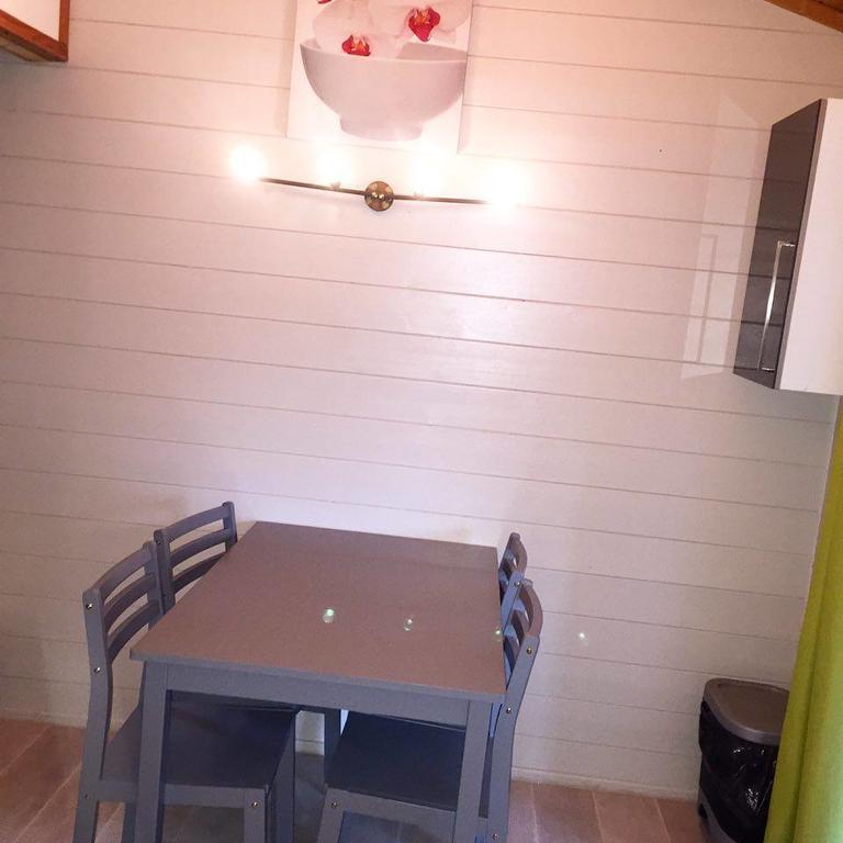 Camping La Simioune En Provence Боллен Екстер'єр фото