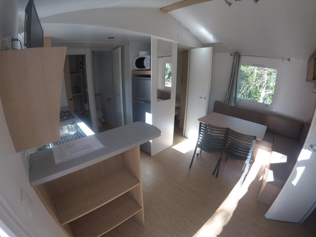Camping La Simioune En Provence Боллен Екстер'єр фото