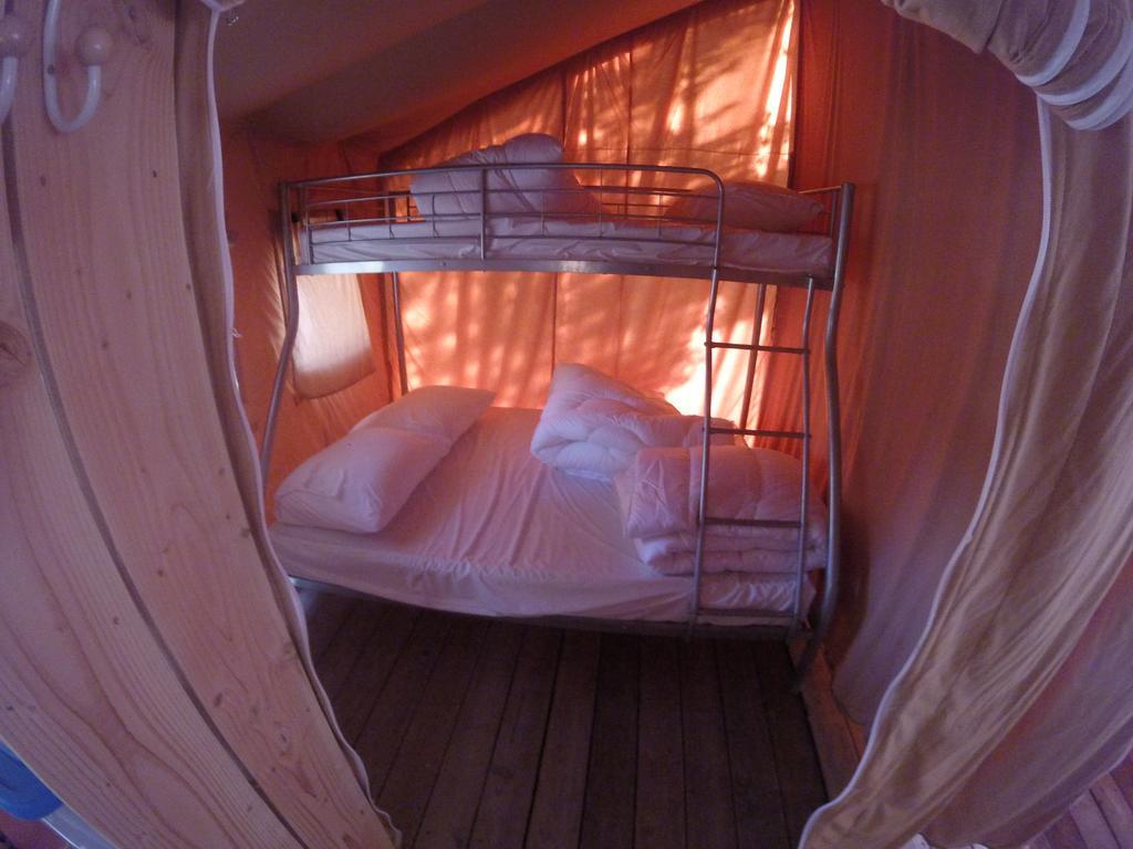 Camping La Simioune En Provence Боллен Екстер'єр фото